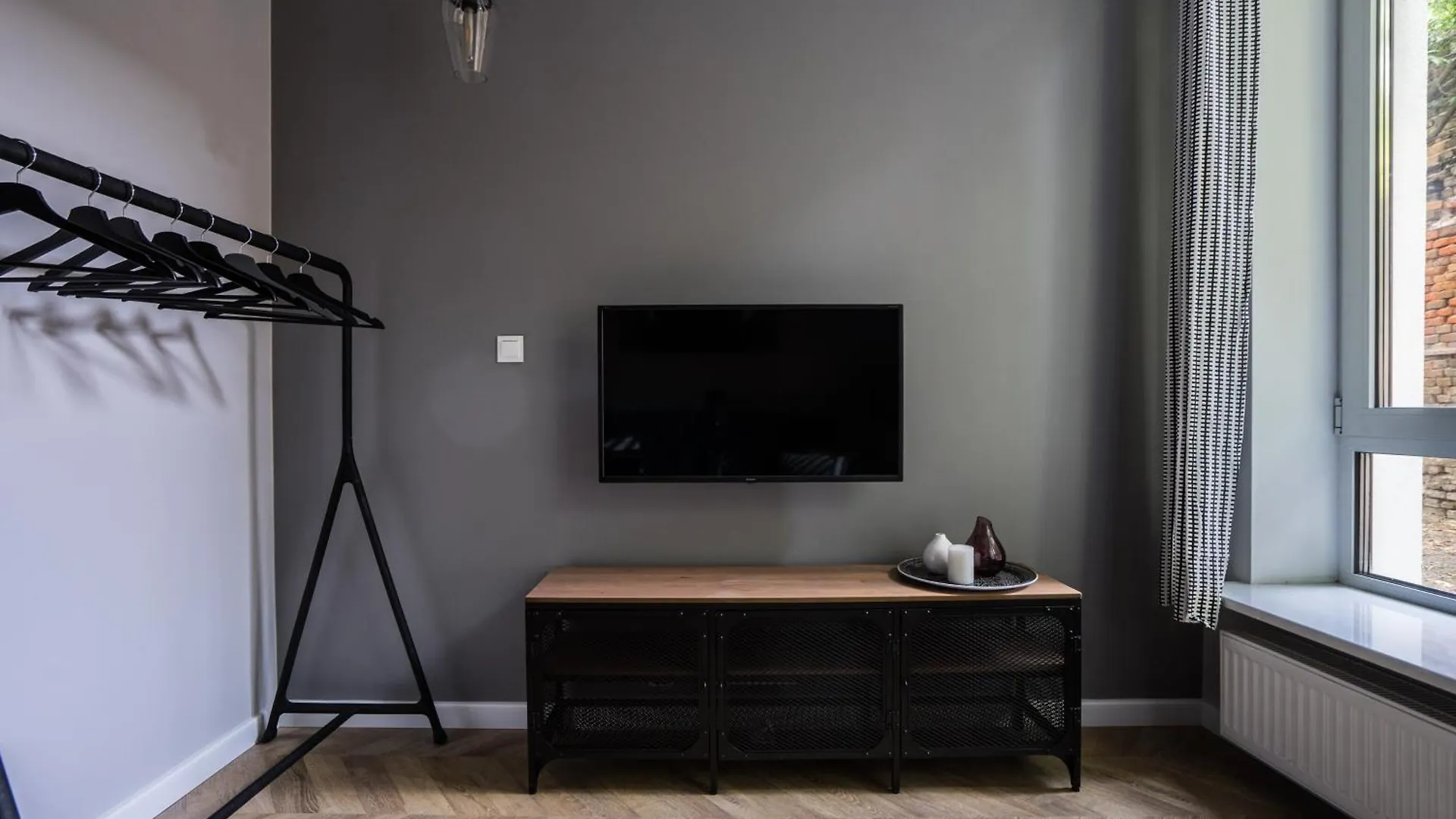 Central Warsaw Apartment - Great Location- Praga&Zabkowska