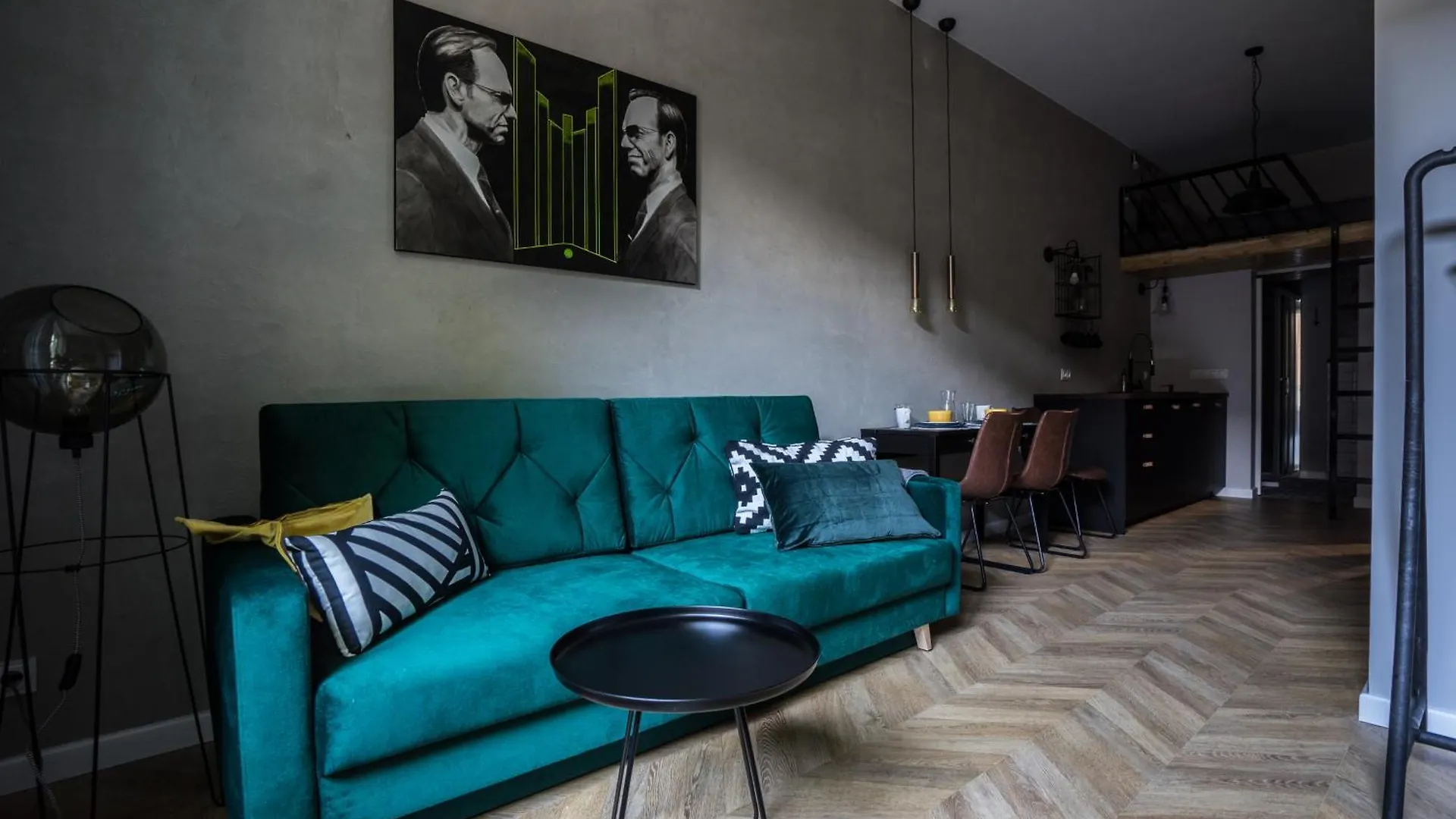 Central Warsaw Apartment - Great Location- Praga&Zabkowska