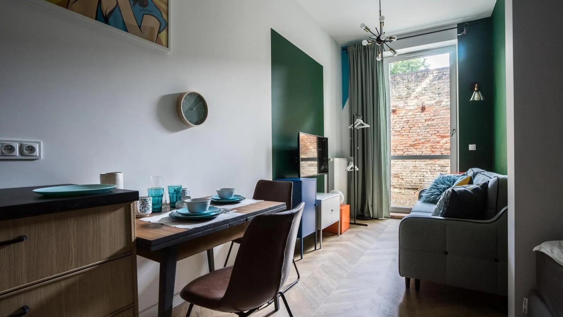 Central Warsaw Apartment - Great Location- Praga&Zabkowska