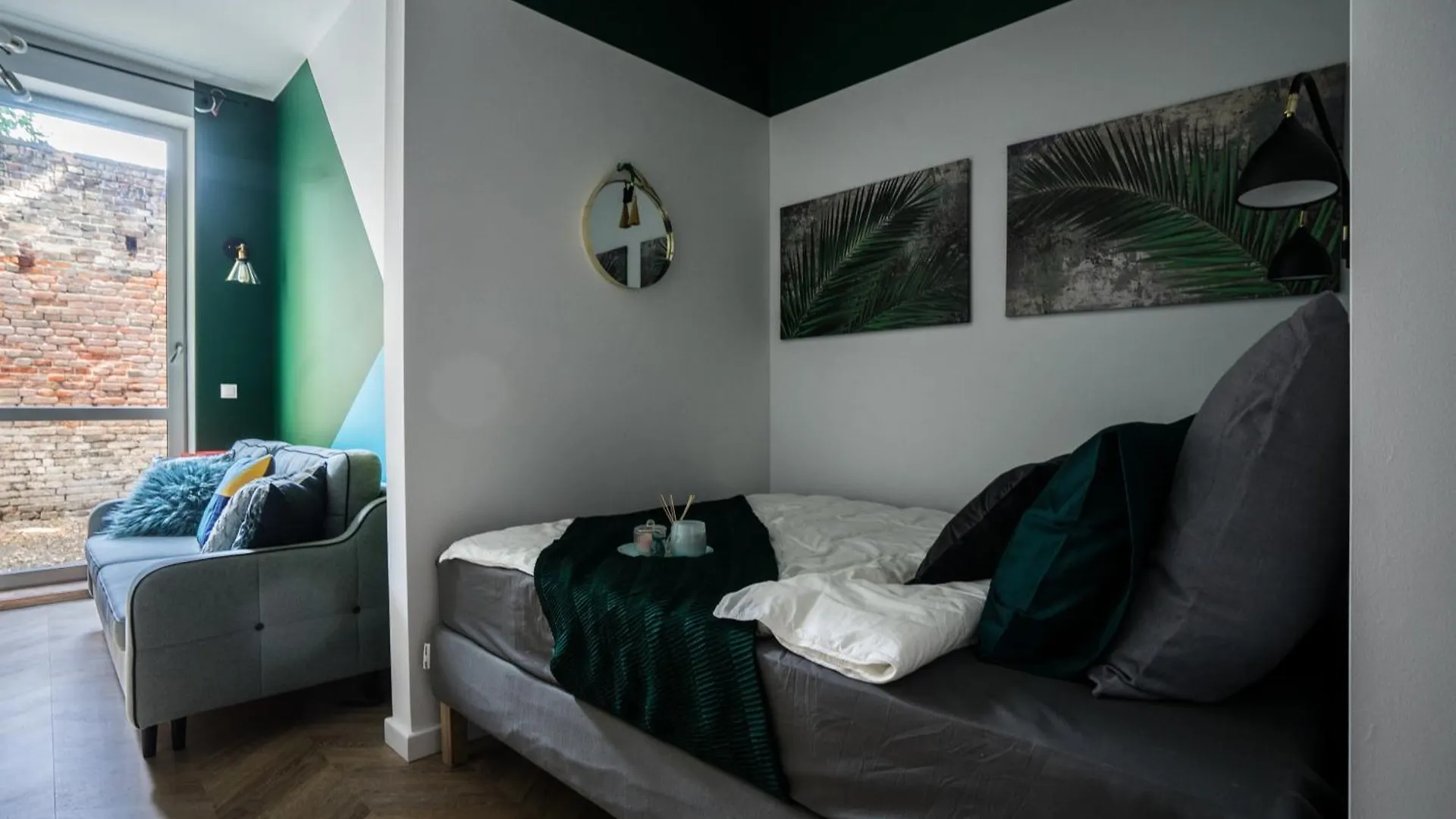 Central Warsaw Apartment - Great Location- Praga&Zabkowska